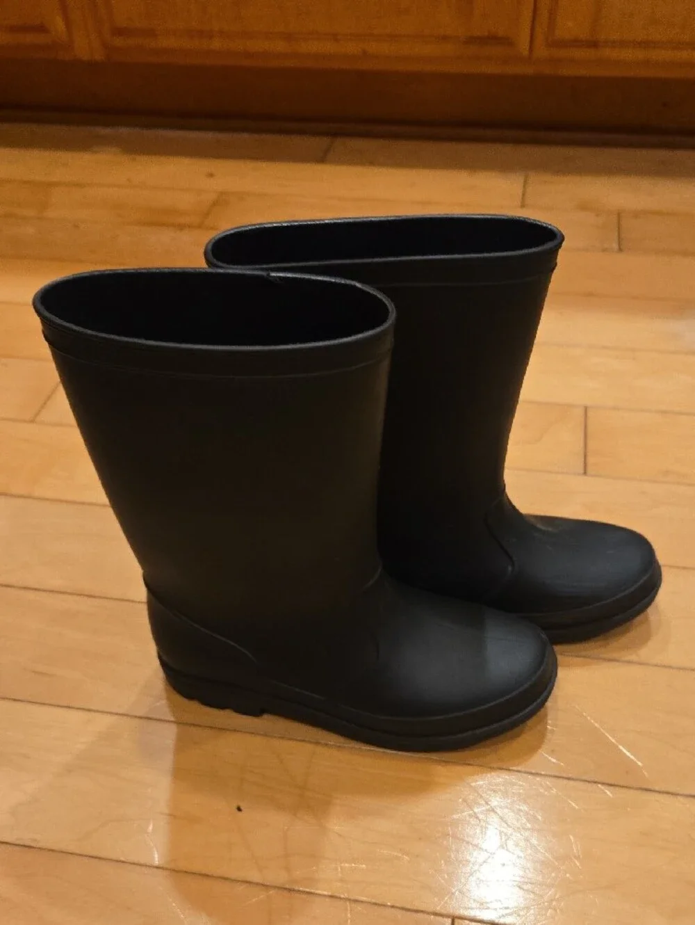 Kids Black Rubber Rain Boots - Durable Waterproof Footwear